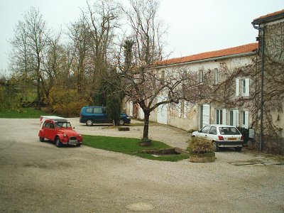  Foto: Bauernhof mit Natursteinen 